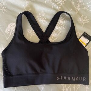 Women’s Under Armour Black Sports Bra Medium
